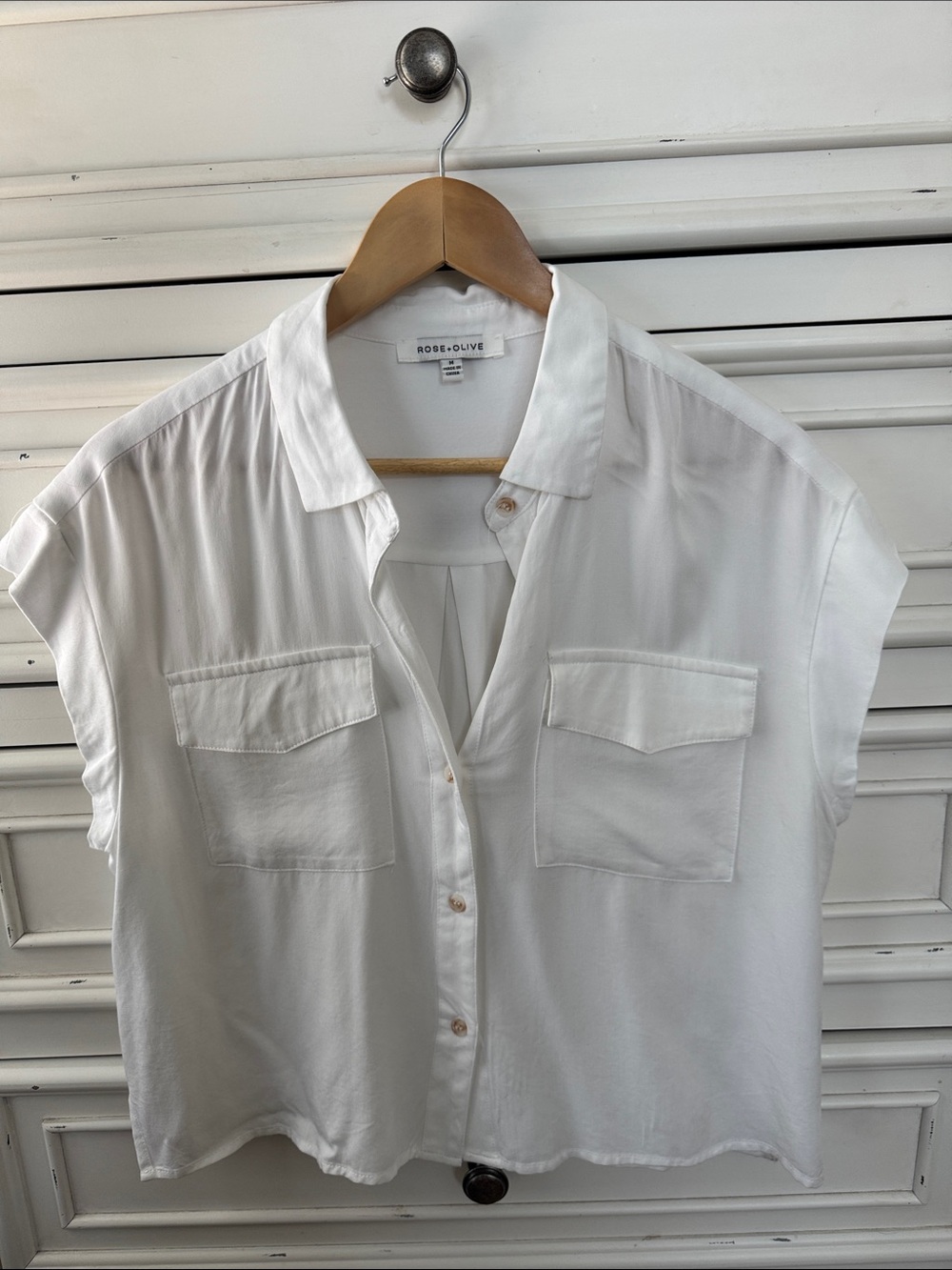 Rose & Olive White Short Sleeve Camp Collar Button-Front Shirt